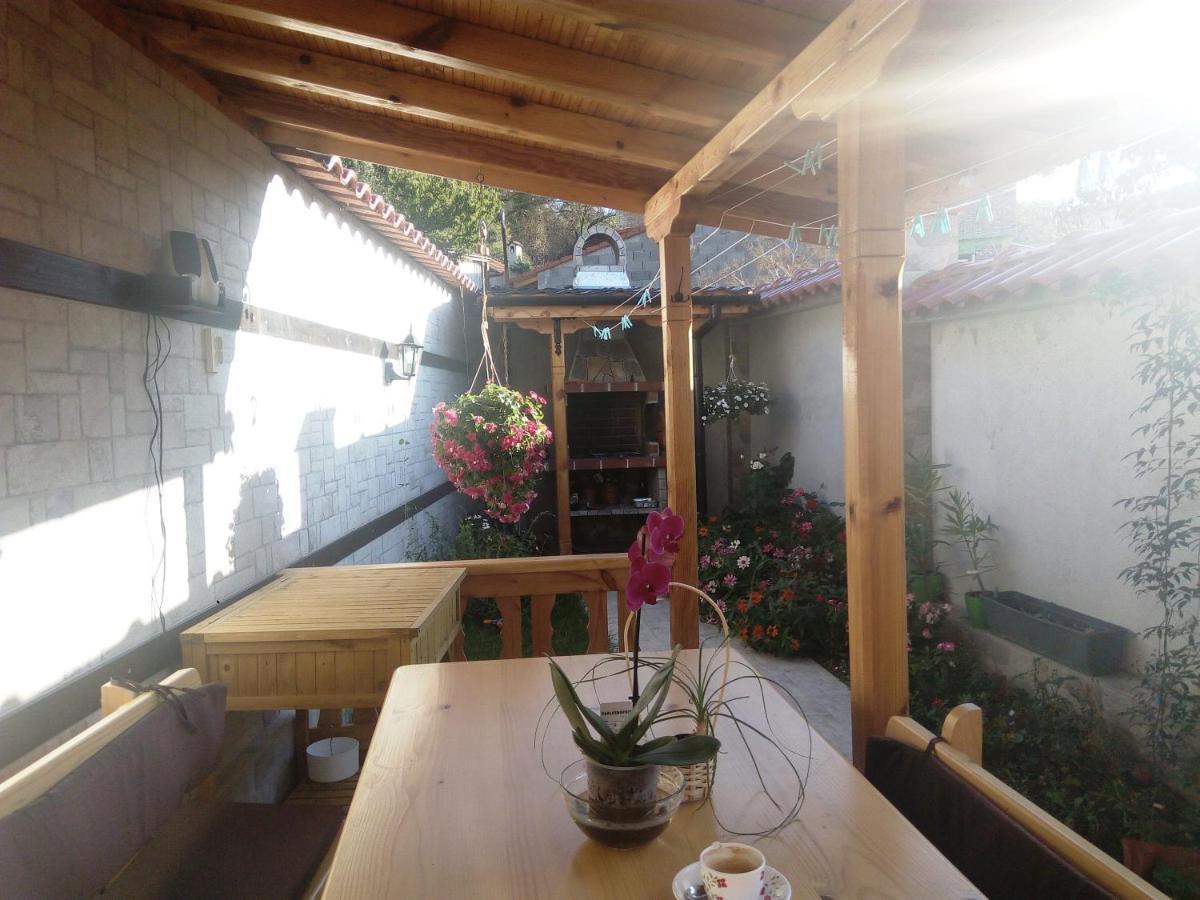 Rose Valley Guest House Kazanluk Bagian luar foto