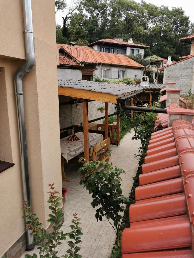 Rose Valley Guest House Kazanluk Bagian luar foto