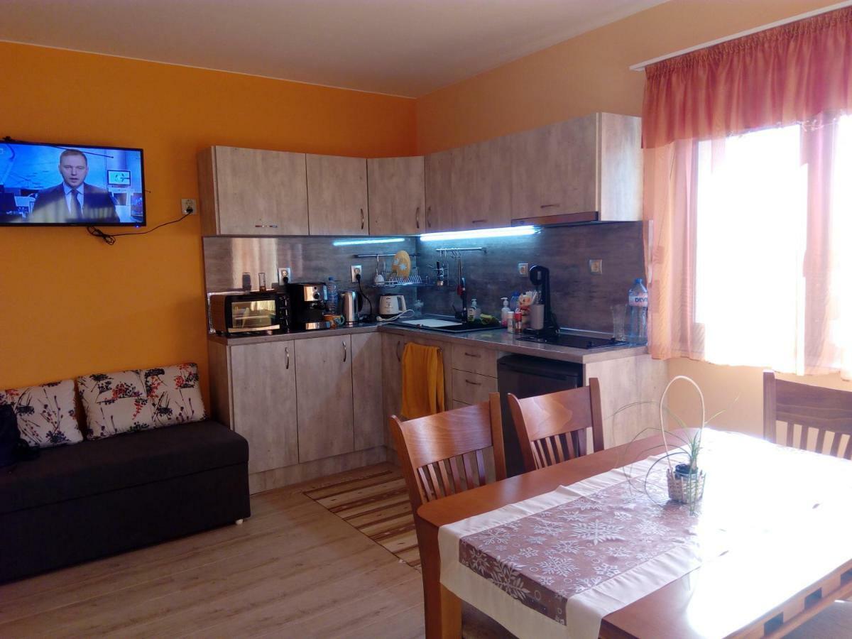 Rose Valley Guest House Kazanluk Bagian luar foto