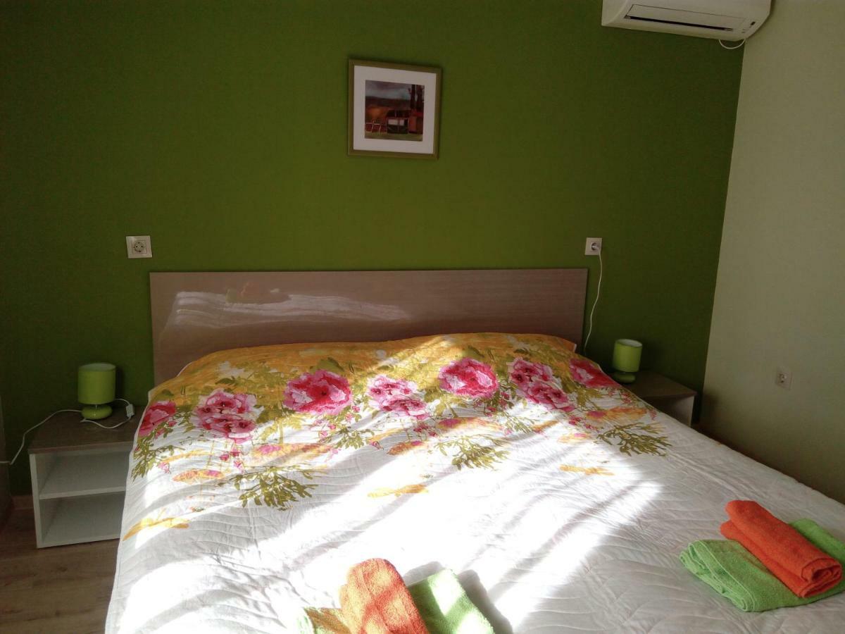 Rose Valley Guest House Kazanluk Bagian luar foto