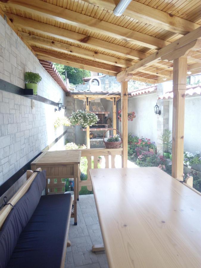 Rose Valley Guest House Kazanluk Bagian luar foto